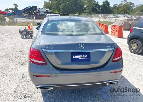 2020 Mercedes-Benz E 350 4Matic z USA, uszkodzony, nr VIN WDDZF8EB2LA713534